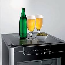 Centro de Bebidas Electrolux 83L ERCK83W5MPB
