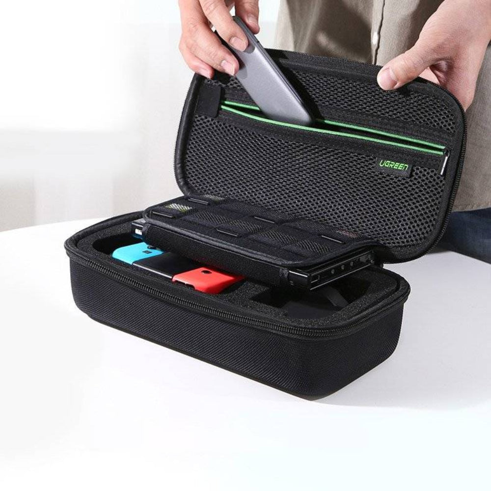 Estuche Ugreen para Nintendo Switch Tamaño S con Material Rigido que permite Almacenar Accesorios 50275